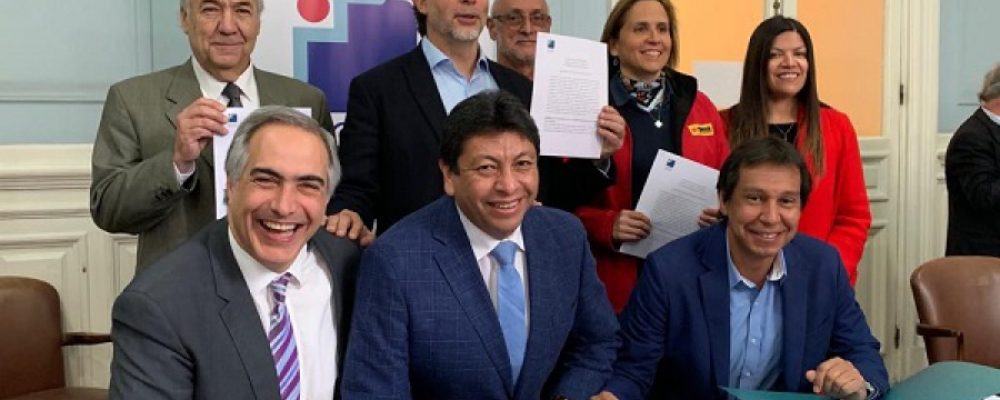 AChM firma convenio de colaboración con congreso futuro