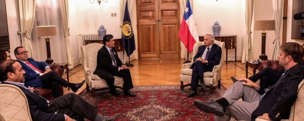 Ministro del Interior recibe a los máximos representantes de FLACMA en La Moneda