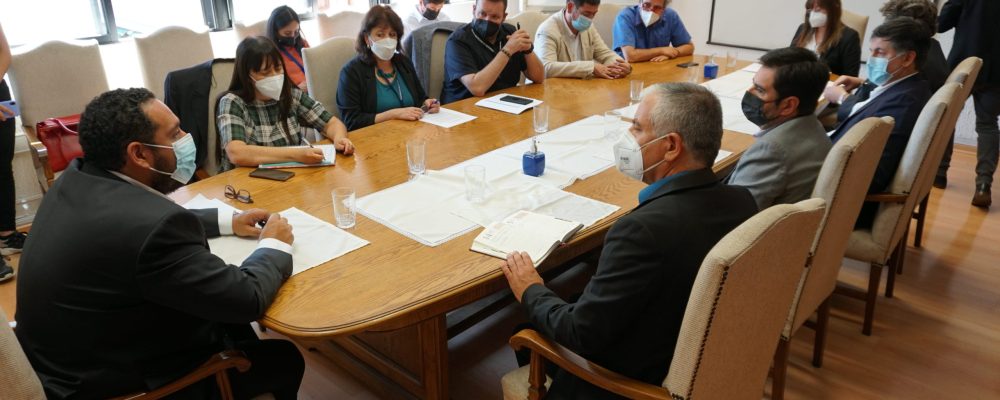 AChM en conjunto con el Mineduc, el Colegio de Profesores y la Subsecretaria de la Niñez instalan mesa de trabajo para fortalecer la matrícula