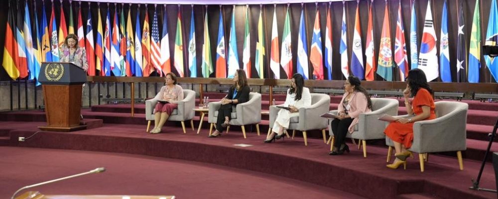 Presidenta ACHM en foro CAF: tenemos que abrir más espacio para que las mujeres puedan participar, no sólo en política, sino que en distintos espacios de decisión”