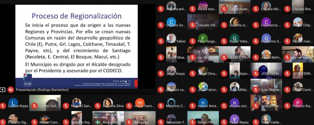 Sin precedente en la historia del municipalismo en Chile: Concejales participan en curso a través de vídeo conferencia