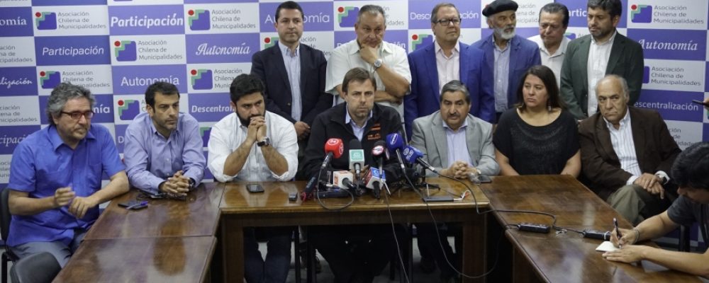 Alcaldes postergan consulta ciudadana luego del acuerdo parlamentario