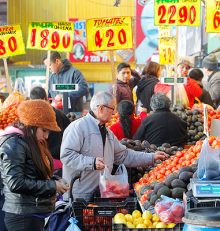 Alcalde de Huechuraba emplaza al gobierno a fijar los precios de los alimentos ante la especulación y eventual alza de los productos de primera necesidad.